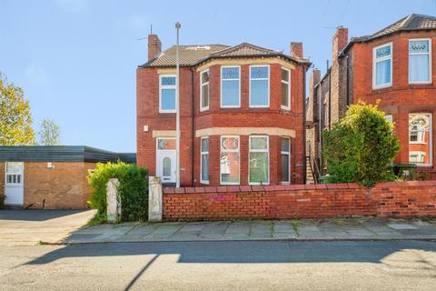 2 bedroom flat for sale, Warwick Drive, WALLASEY