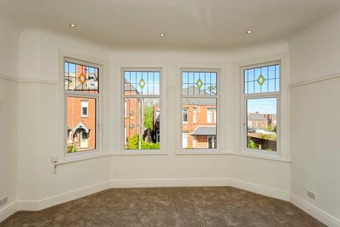 2 bedroom flat for sale, Warwick Drive, WALLASEY