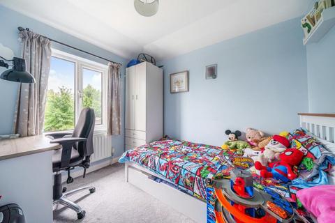 3 bedroom semi-detached house to rent, Windsor,  Berkshire,  SL4