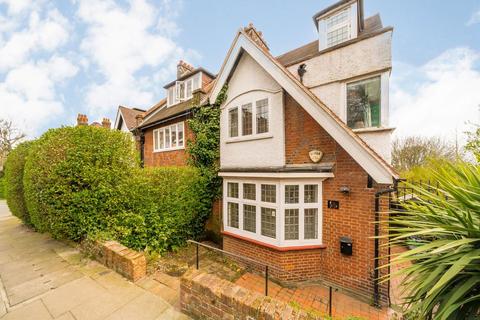 Hornsey Lane, London N6