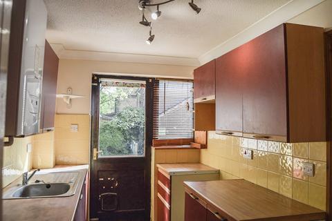 3 bedroom semi-detached house to rent, Ecton Park Road, Northampton, NN3