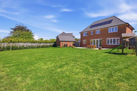 4 bedroom detached house for sale, Farriers Way, Bulphan, Upminster, RM14
