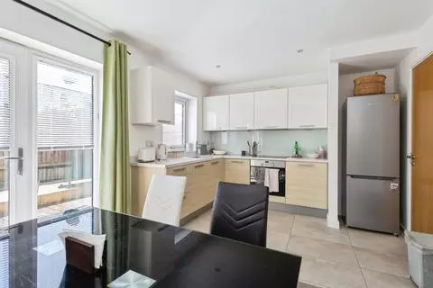 2 bedroom terraced house for sale - Vista 5