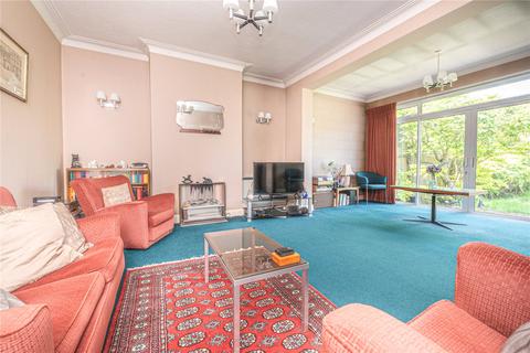 2 bedroom bungalow for sale, Gladstone Avenue, Twickenham