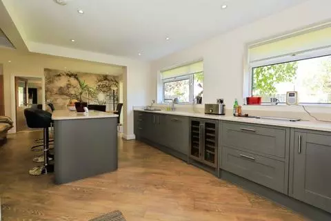 5 bedroom detached house for sale - Widok 3