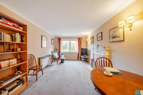 1 bedroom retirement property for sale, Surbiton,  Surrey,  KT6