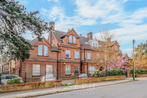 3 bedroom flat for sale, Foxhall Road, Ipswich, IP3
