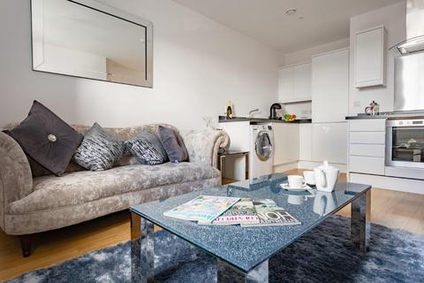 1 bedroom flat to rent, at Pure Resi, 29 Kings House, Cantelupe Road RH19
