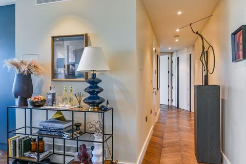 2 bedroom flat for sale, Newton Street, Covent Garden, London, WC2B