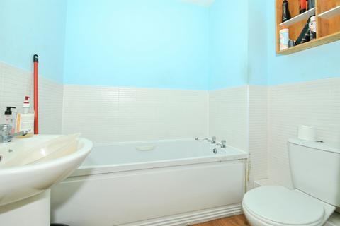 2 bedroom flat for sale, Brickstead Road, Hampton Centre, Peterborough