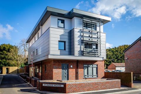 1 bedroom flat to rent, at Pure Resi, 5 McIndoe House, Cantelupe Road RH19