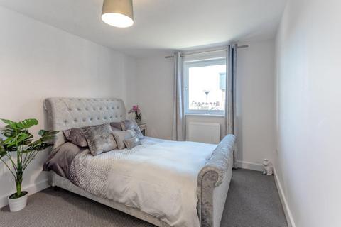 1 bedroom flat to rent, at Pure Resi, 5 McIndoe House, Cantelupe Road RH19