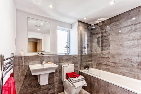 1 bedroom flat to rent, at Pure Resi, 5 McIndoe House, Cantelupe Road RH19