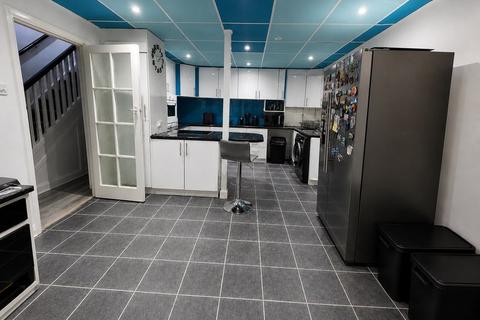 1 bedroom in a house share to rent, Eltham High Street, London SE9