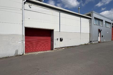 Warehouse to rent, Lees St Manchester M18 8QU