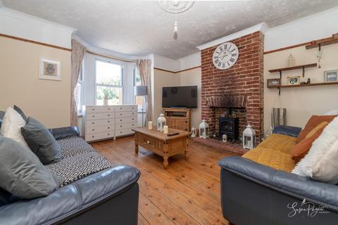 4 bedroom detached house for sale, Victoria Place, Ryde