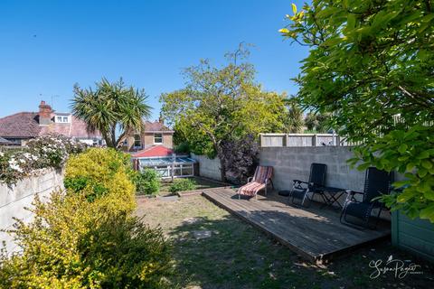 4 bedroom detached house for sale, Victoria Place, Ryde
