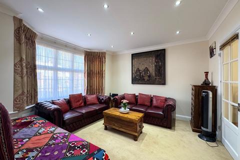 4 bedroom semi-detached house for sale, Farm Road, Edgware, HA8