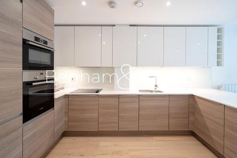 4 bedroom terraced house to rent, Mary Rose Square, London, SE16