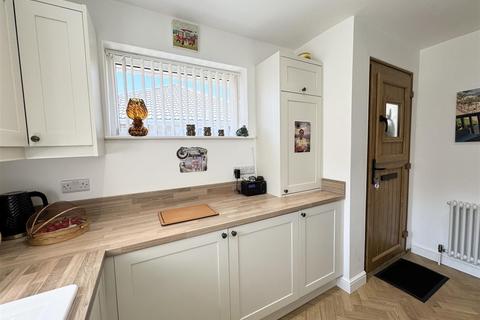 2 bedroom semi-detached bungalow for sale, Park Road, Clayton West, Huddersfield, HD8 9PS