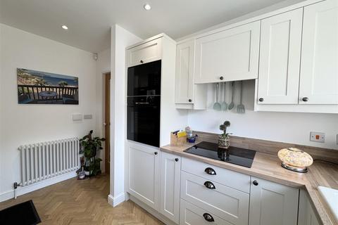 2 bedroom semi-detached bungalow for sale, Park Road, Clayton West, Huddersfield, HD8 9PS