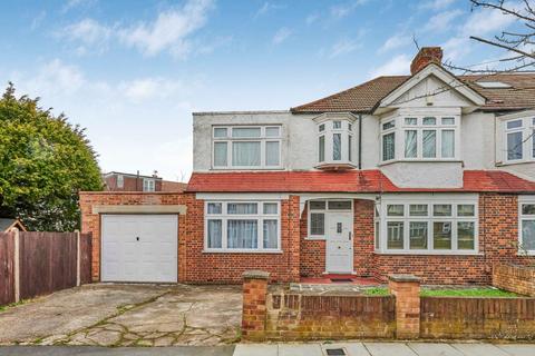 6 bedroom end of terrace house for sale, Westway, Raynes Park, London, SW20