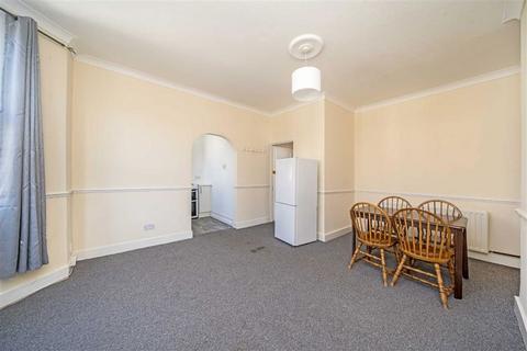 2 bedroom flat to rent, Romola Road, London SE24