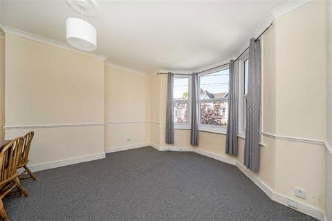 2 bedroom flat to rent, Romola Road, London SE24