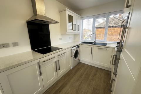 2 bedroom apartment to rent, Temple Road, Sale, M33