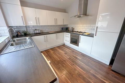 6 bedroom terraced house for sale, Esher Road, L6 6DF,