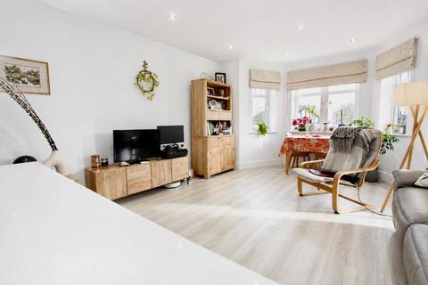 2 bedroom apartment for sale, Oaklands Road, Bromley BR1
