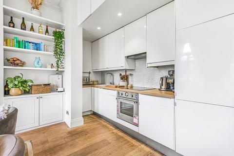 2 bedroom flat to rent, Brixton Road, London SW9