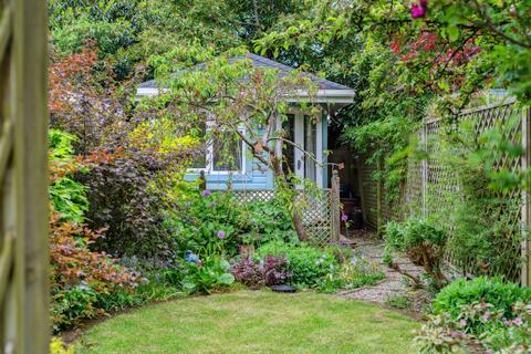 2 bedroom terraced house for sale, Glencoe Road, Bushey, WD23