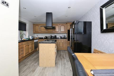 3 bedroom detached house for sale, Magistrates Road, Hampton Vale, Peterborough