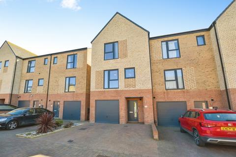 4 bedroom end of terrace house for sale, Infinity View, Stockton-On-Tees