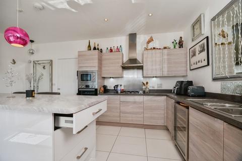 4 bedroom end of terrace house for sale, Infinity View, Stockton-On-Tees