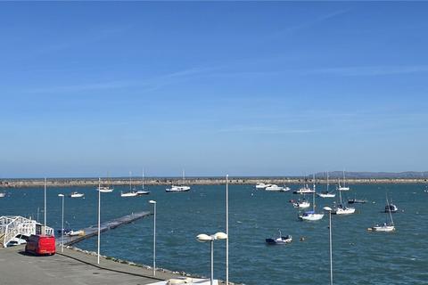 2 bedroom flat for sale, Newry Beach, Holyhead, Isle of Anglesey, LL65