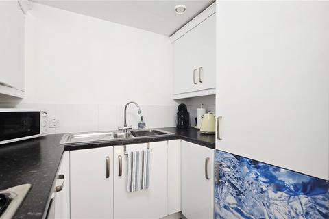 2 bedroom flat for sale, Newry Beach, Holyhead, Isle of Anglesey, LL65