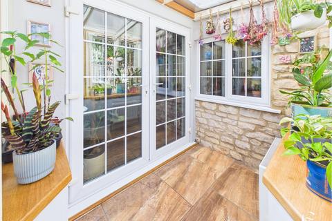 undefined, Main Street, Oakham LE15