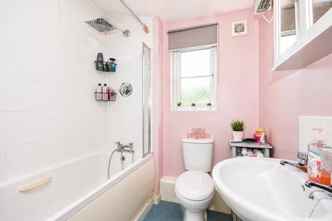 2 bedroom apartment for sale, Gardeners End, Bilton, Rugby, CV22