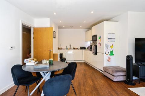 2 bedroom apartment for sale, Howard Road, Stanmore
