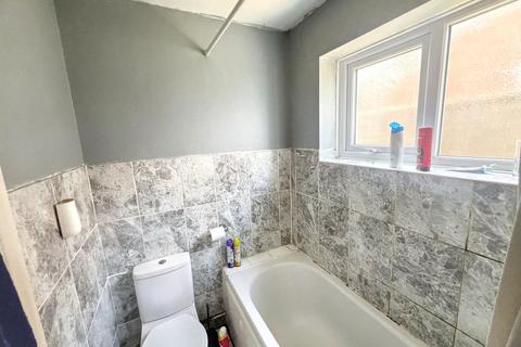 2 bedroom semi-detached bungalow for sale, Ely Way, Grantham NG31