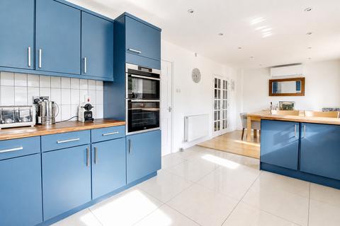 4 bedroom detached house for sale, Greatheed Dell, Old Farm Park, MK7