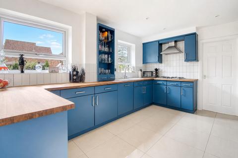 4 bedroom detached house for sale, Greatheed Dell, Old Farm Park, MK7