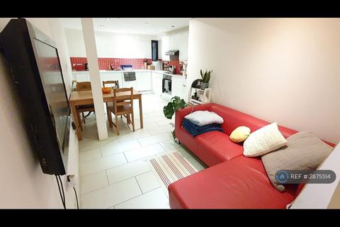 2 bedroom flat to rent, Kingsland Road, London, E8