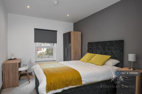 1 bedroom in a flat share to rent, Caversham Road, Reading, RG1