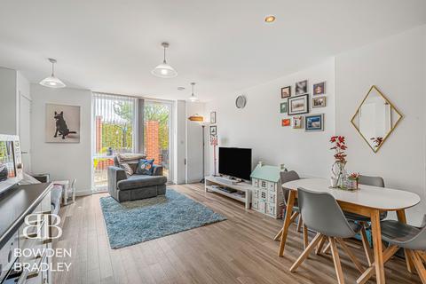 1 bedroom ground floor flat for sale, Marine Crescent, Sonar House, IG6