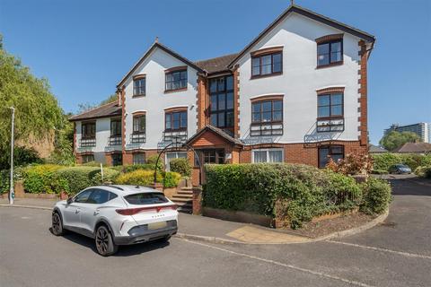 Lenelby Road, Surbiton