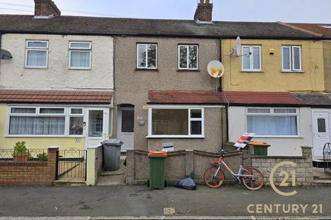 4 bedroom terraced house to rent, Stokes Road