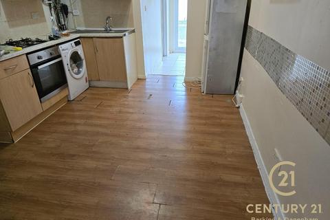 4 bedroom terraced house to rent, Stokes Road